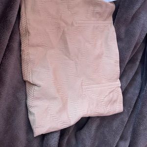 I’m selling shapewear for women